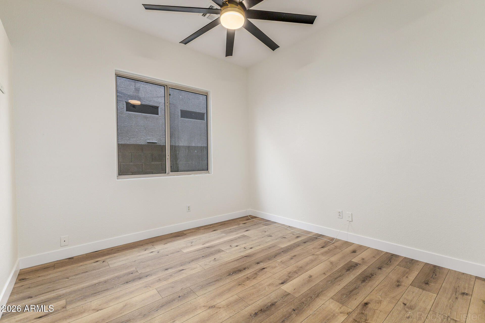 4382 East Briles Road Phoenix, AZ 85050 - Photo 28 of 41 44 Briles