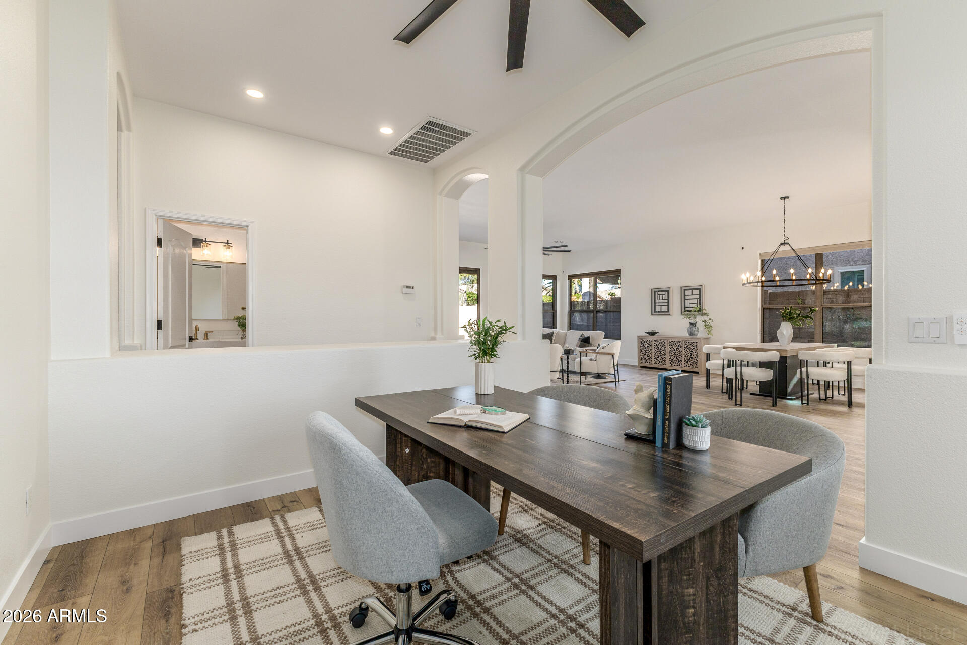 4382 East Briles Road Phoenix, AZ 85050 - Photo 5 of 41 21 Briles