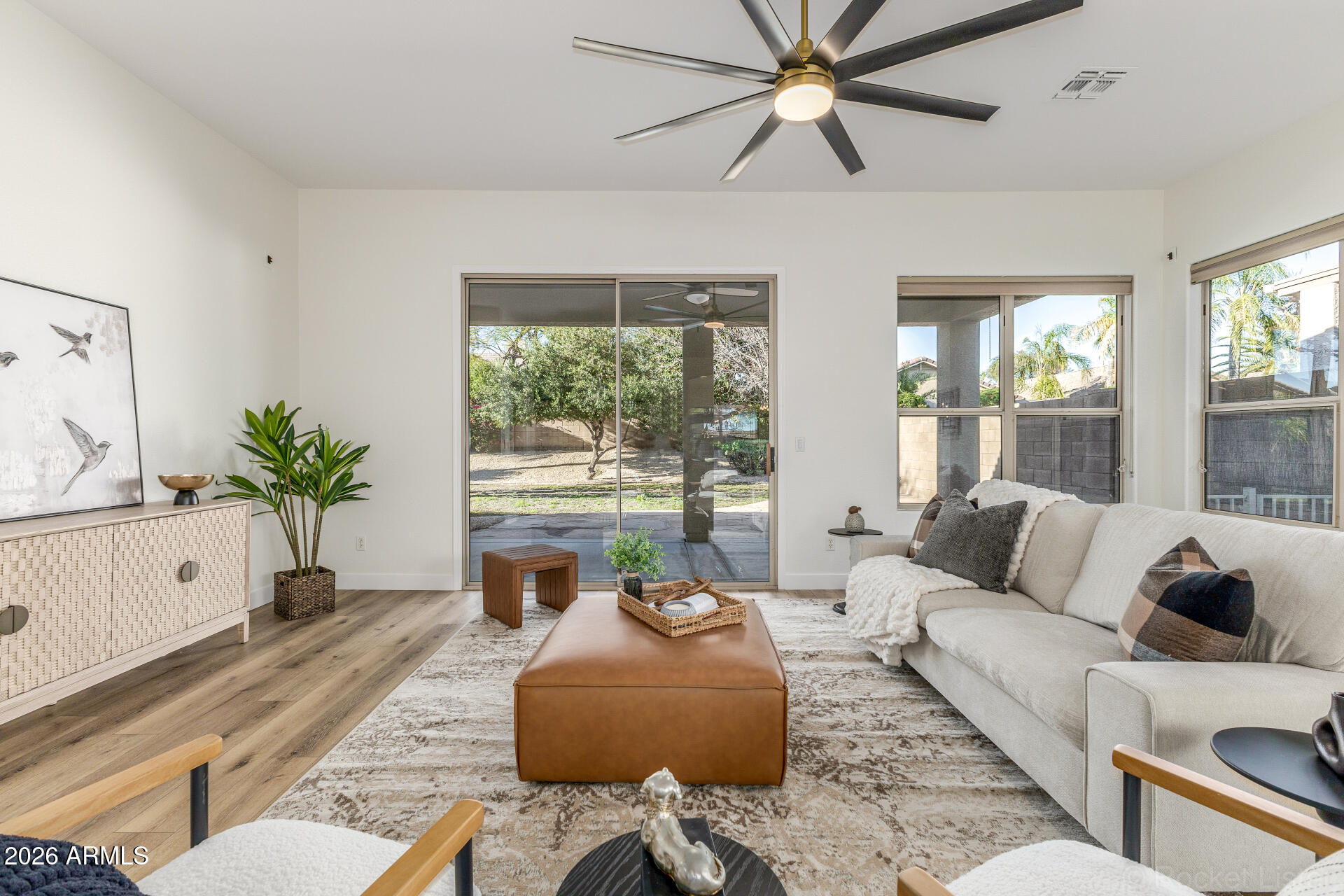 4382 East Briles Road Phoenix, AZ 85050 - Photo 7 of 41 23 Briles