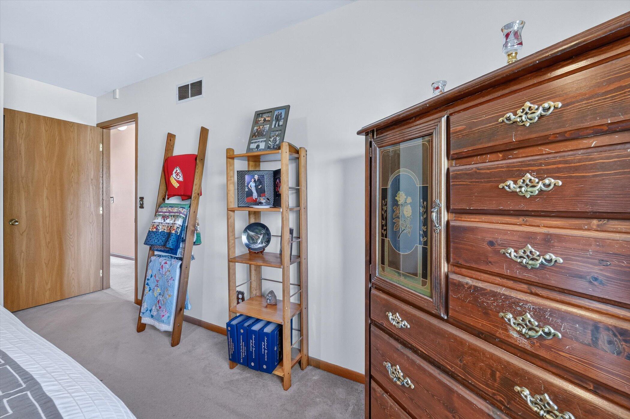 22175 Pratt Road Armada, MI 48005 - Photo 36 of 83 34-22175-Pratt-Rd-WindowStill-Photograph