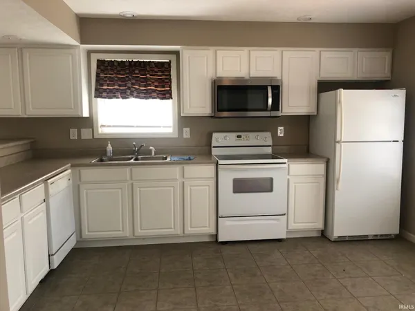 $1,500 | 1285 Cobble Creek Circle, Bloomington, IN 47401