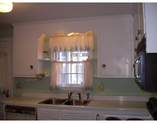 20 Brandon Road Worcester, MA 01606 - Photo 6 of 6 Gallery Image 6