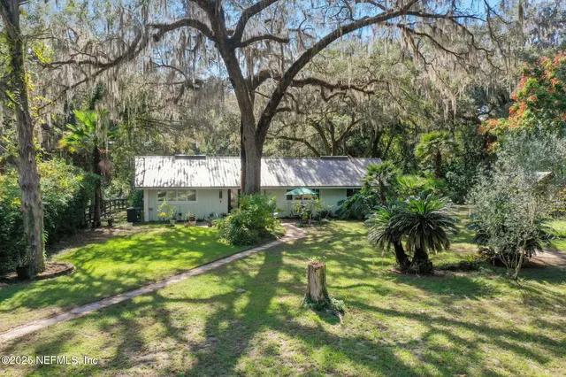 $475,000 | 4704 Northeast 255th Drive, Melrose, FL 32666