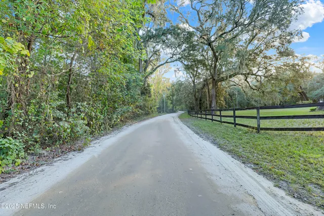 $475,000 | 4704 Northeast 255th Drive, Melrose, FL 32666