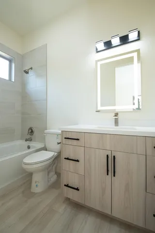 $1,174,950 | 10318 Fox Borough Drive, Oakdale, CA 95361