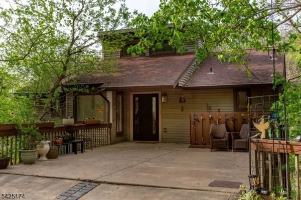 $799,000 | 120 Swan Street, Lambertville, NJ 08530