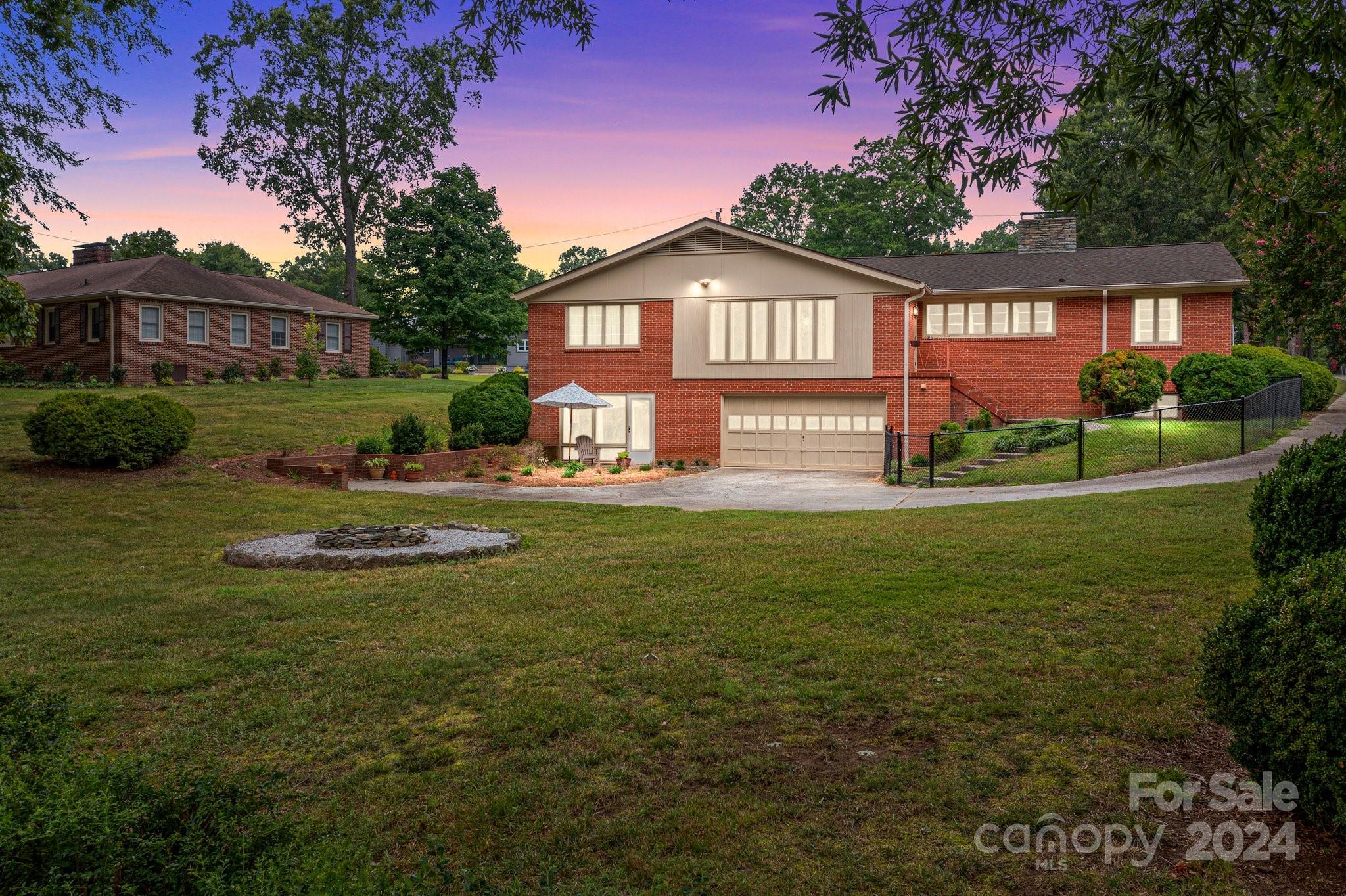 19 Oak Road Salisbury, NC 28144 - Photo 2 of 48 Gallery Image 2