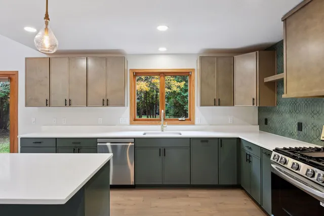 $625,000 | 639 Carver Bluffs Parkway, Carver, MN 55315