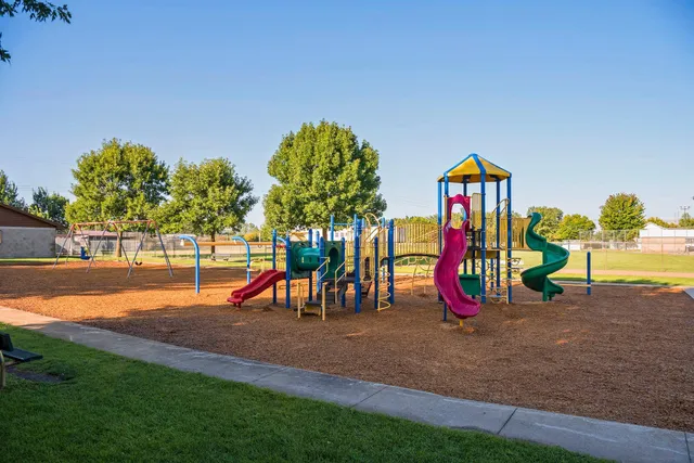 $625,000 | 639 Carver Bluffs Parkway, Carver, MN 55315