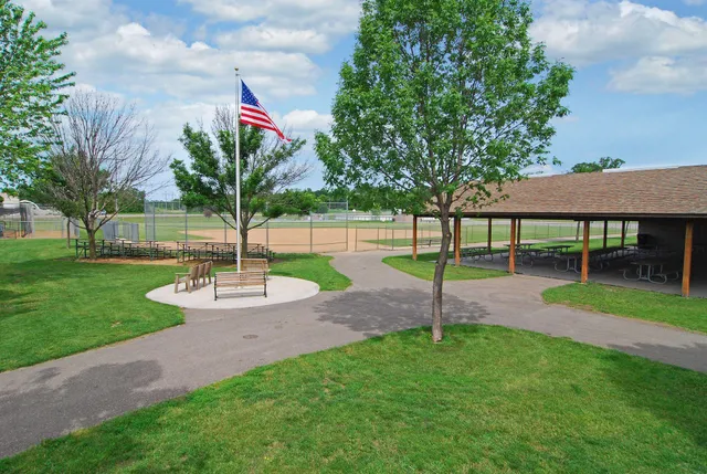 $625,000 | 639 Carver Bluffs Parkway, Carver, MN 55315