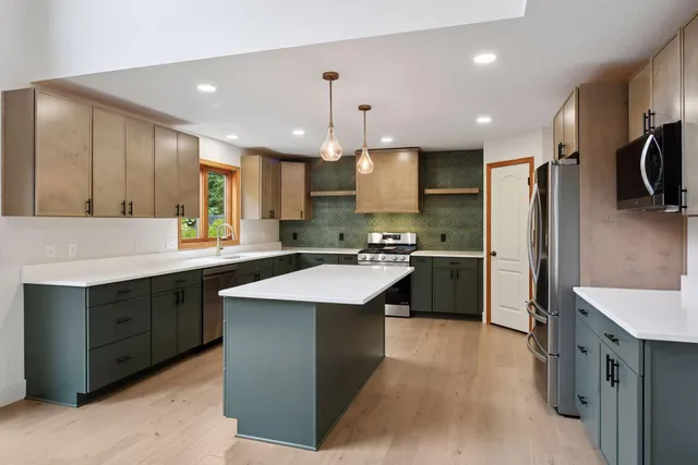 $625,000 | 639 Carver Bluffs Parkway, Carver, MN 55315