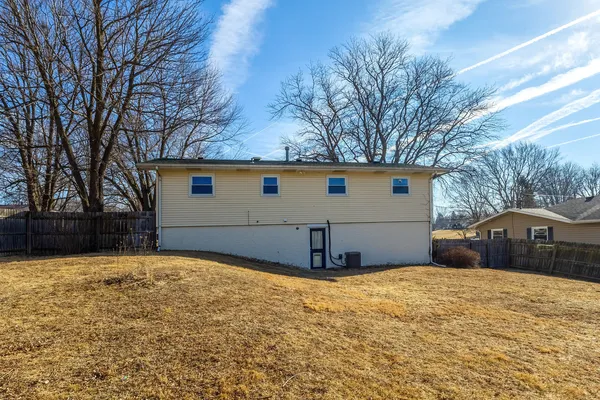 $180,000 | 503 Bush Street, Reynolds, IL 61279