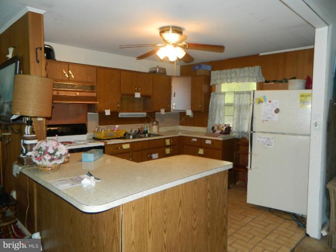 18314 River Road Tall Timbers, MD 20690 - Photo 2 of 8 Kitchen