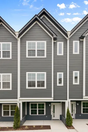 $319,000 | 700 North Dupont Avenue, Unit 204, Madison, TN 37115