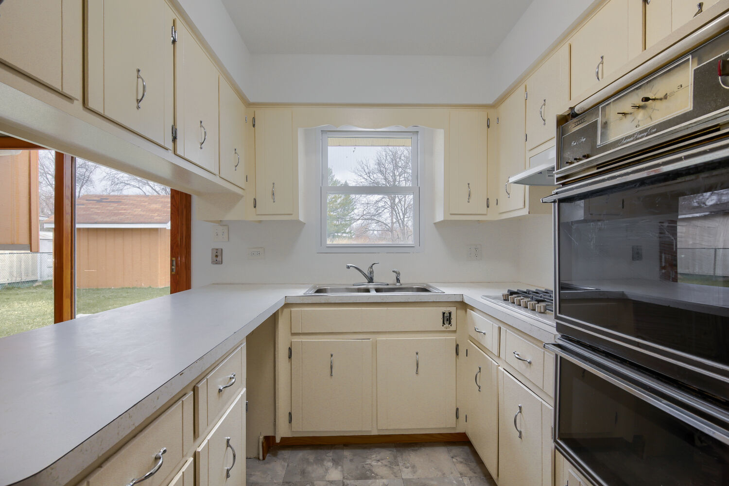 5224 156th Street Oak Forest, IL 60452 - Photo 11 of 33