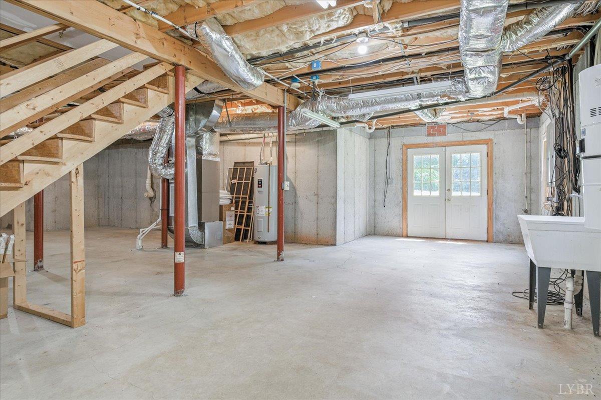 530 Patteson School Road Appomattox, VA 24522 - Photo 32 of 45 a view of a room with glass door