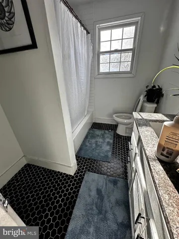 $580,000 | 14 Quartz Mill Road, Newark, DE 19711