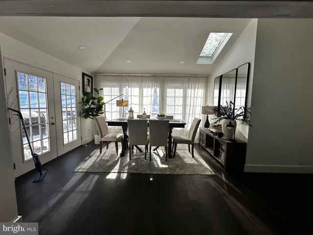 $580,000 | 14 Quartz Mill Road, Newark, DE 19711