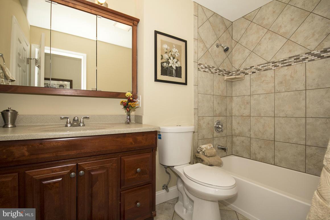 8923 Parlo Road Baltimore, MD 21236 - Photo 22 of 25 Bath