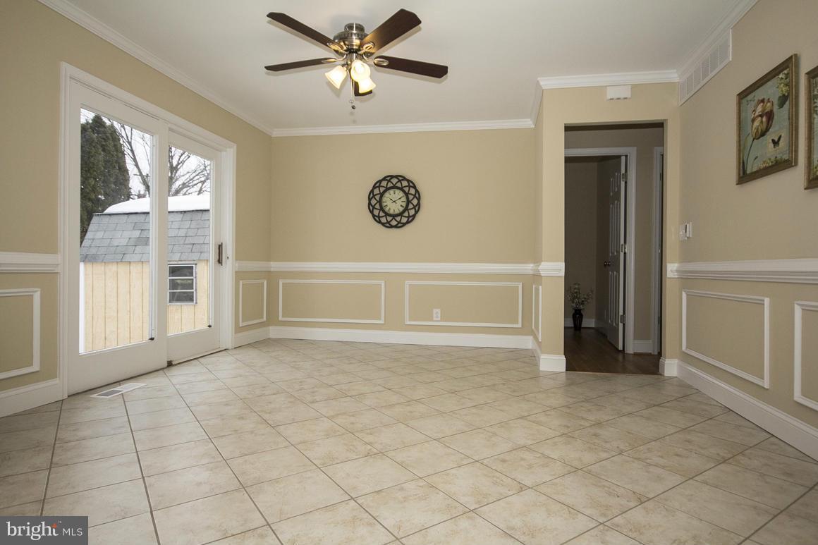 8923 Parlo Road Baltimore, MD 21236 - Photo 9 of 25 Kitchen