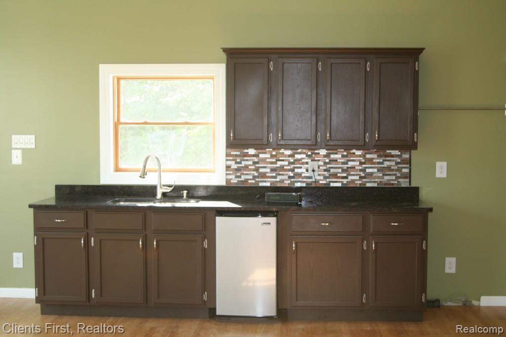 29805 Farmington Road Farmington Hills, MI 48331 - Photo 14 of 36