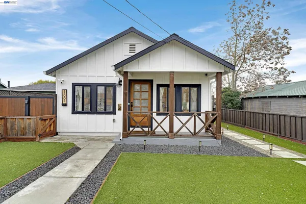 $1,199,888 | 1861 Linden Street, Livermore, CA 94551