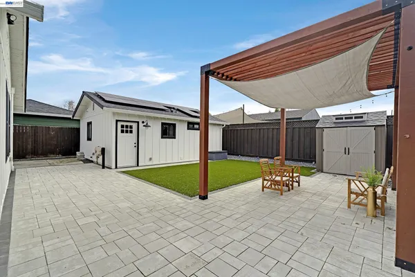 $1,199,888 | 1861 Linden Street, Livermore, CA 94551