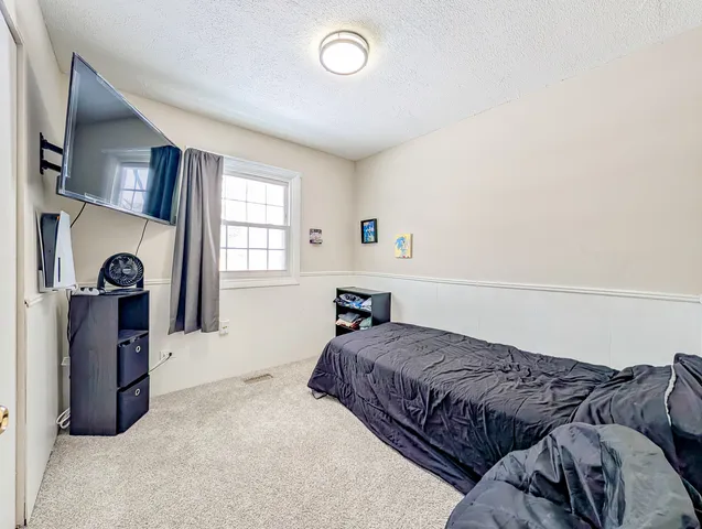 $301,500 | 811 Beech Drive, Bolingbrook, IL 60440