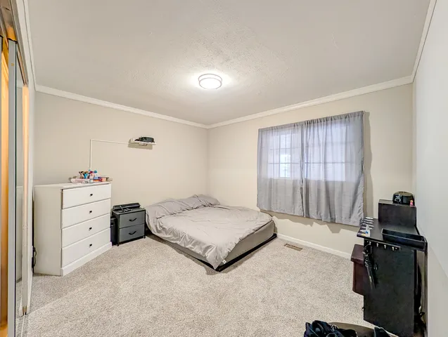 $301,500 | 811 Beech Drive, Bolingbrook, IL 60440