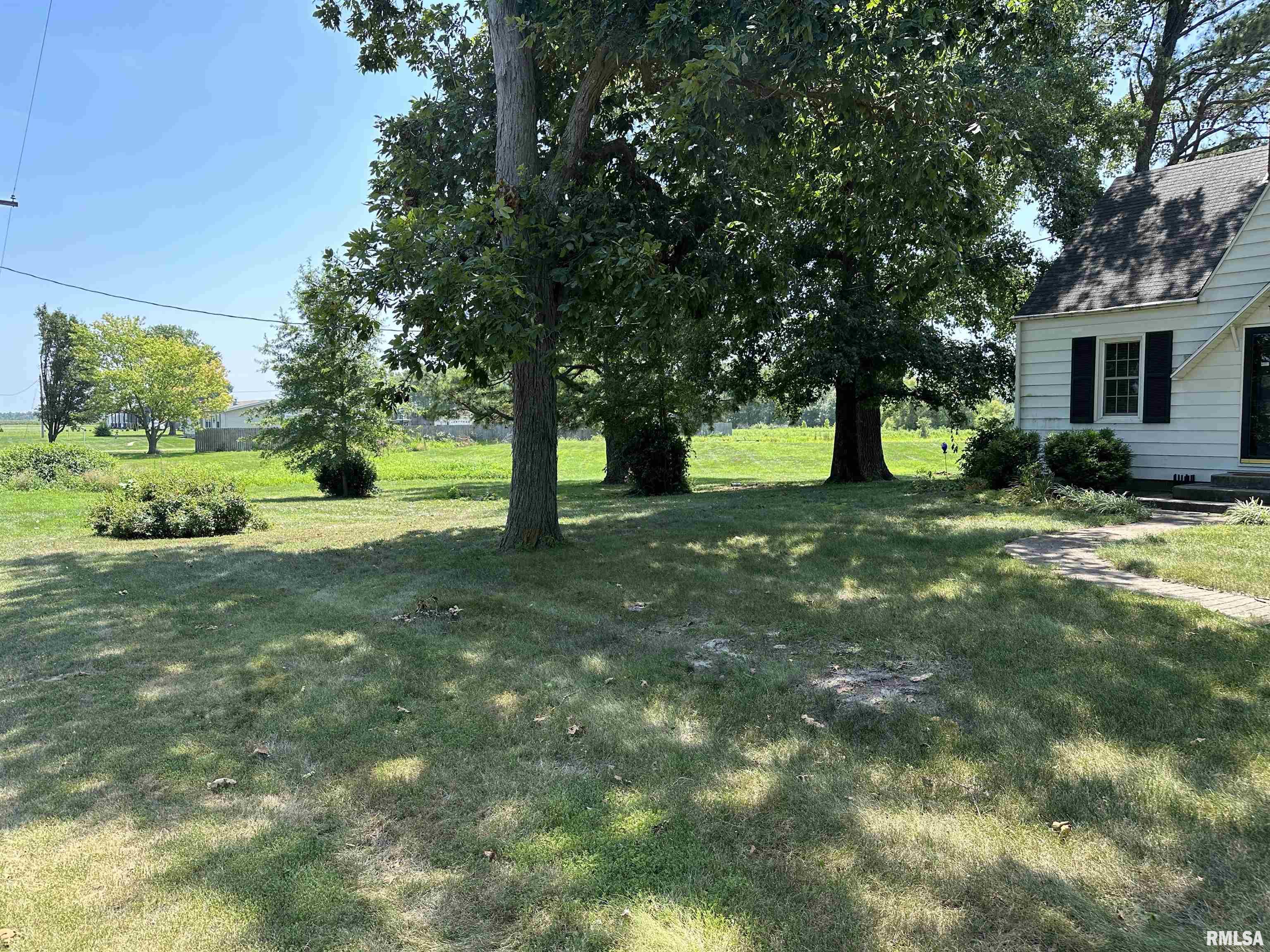 2480 Red Stripe Road Odin, IL 62870 - Photo 2 of 34