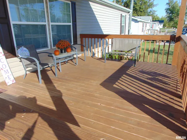 $149,000 | 7 Chamnesstown Road, Elkville, IL 62932