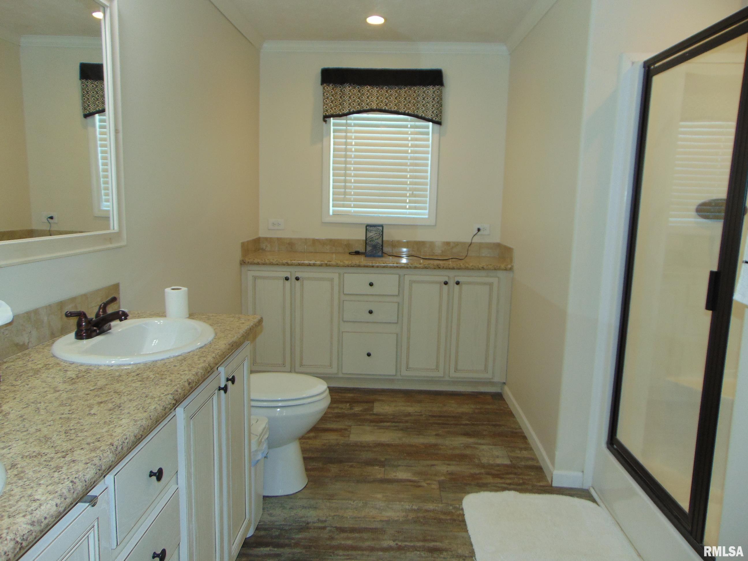 7 Chamnesstown Road Elkville, IL 62932 - Photo 9 of 17