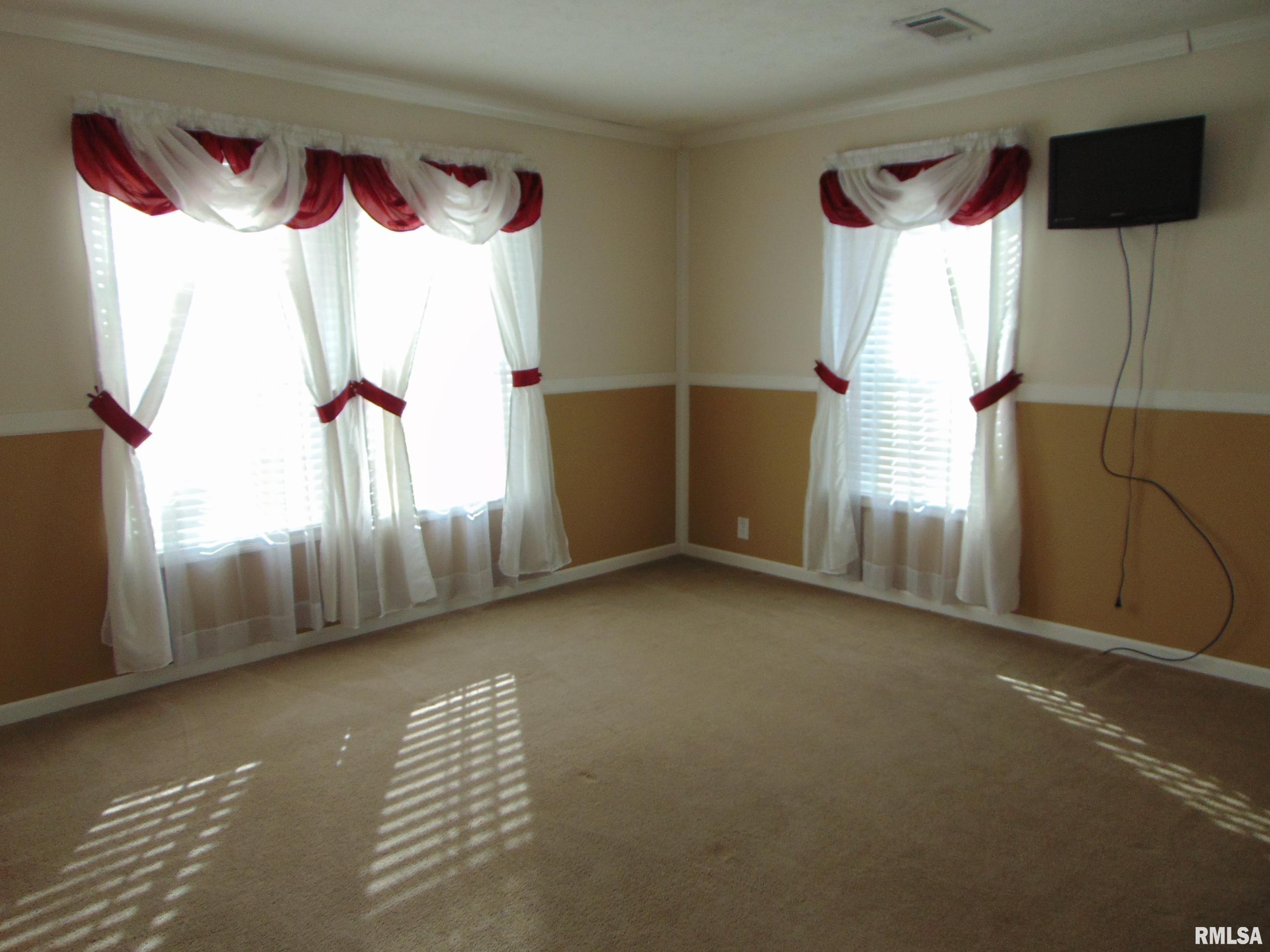 7 Chamnesstown Road Elkville, IL 62932 - Photo 10 of 17