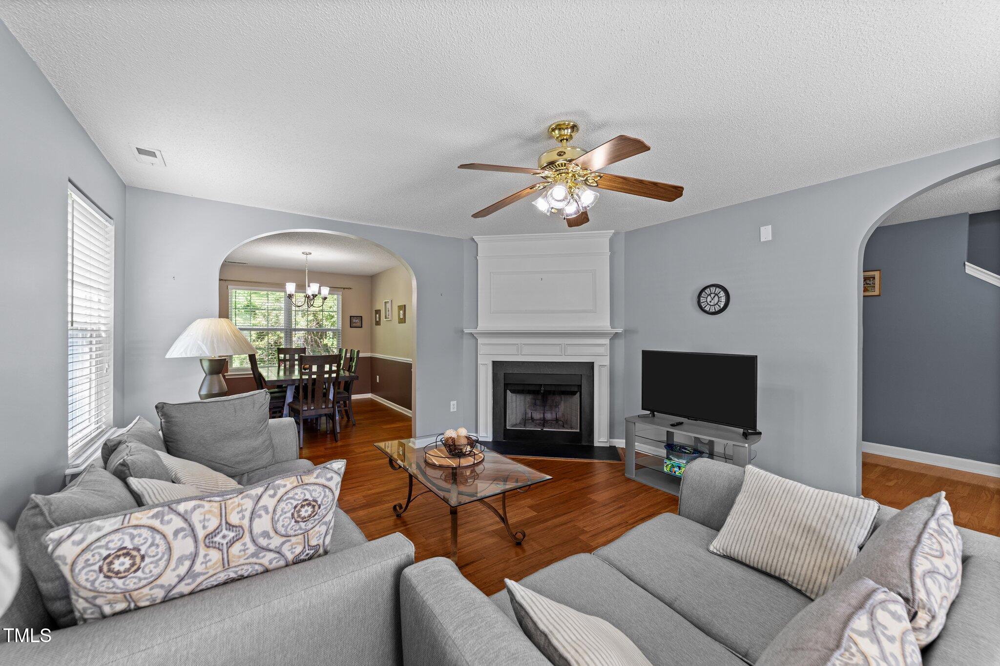 4221 Ivy Hill Road Raleigh, NC 27616 - Photo 4 of 35 3