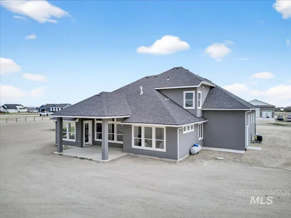 $998,900 | 25773 Clydesdale Lane, Parma, ID 83660