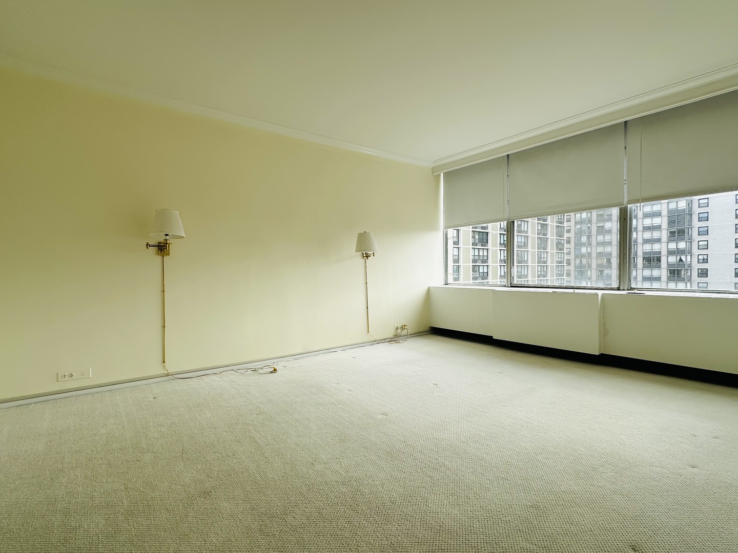 5757 North Sheridan Road, Unit 17H Chicago, IL 60660 - Photo 16 of 25 a view of an empty room with a window