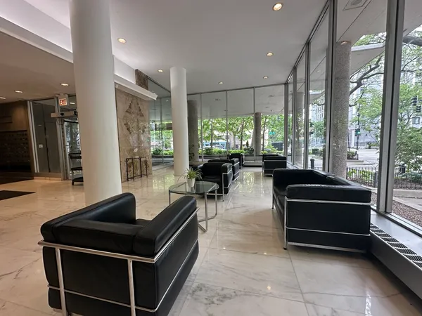 $2,500 | 5757 North Sheridan Road, Unit 17H, Chicago, IL 60660