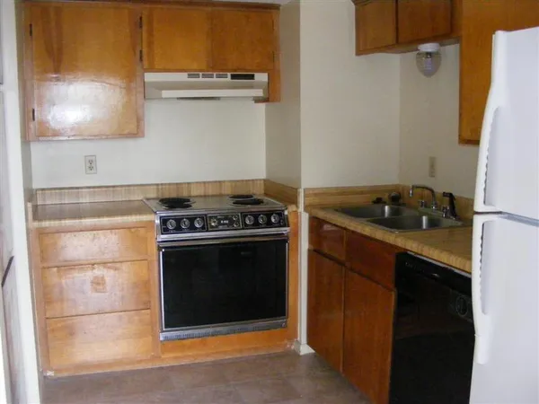 $875 | 703 Yegua Street, Unit 4, Bryan, TX 77801