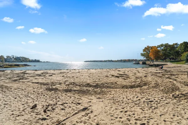 $1,500,000 | 21 Harbor Street, Branford, CT 06405