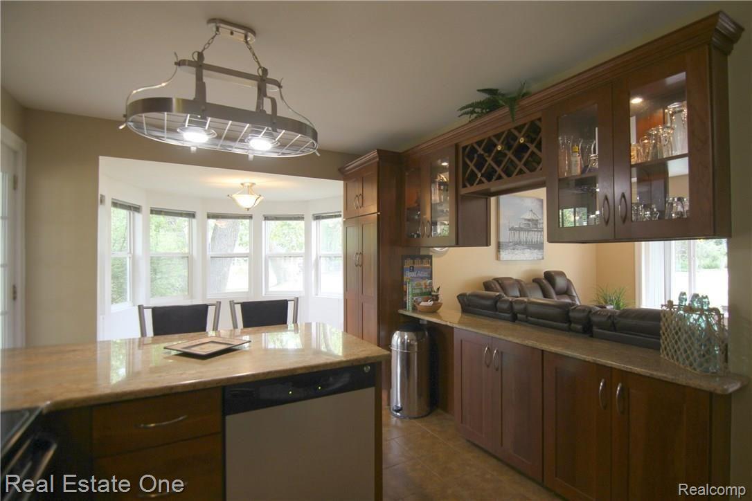 3585 Center Road Highland, MI 48357 - Photo 11 of 24 jCenter Rd Kitchen 3.jpg