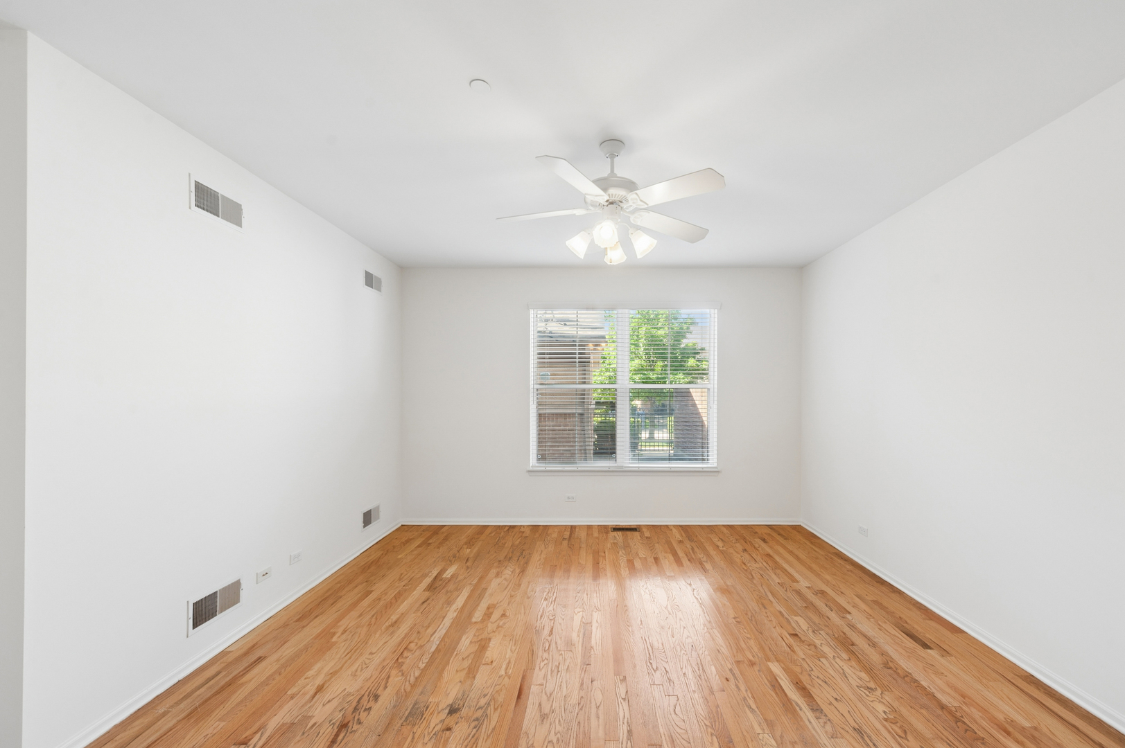 1925 Brentwood Road Northbrook, IL 60062 - Photo 17 of 31