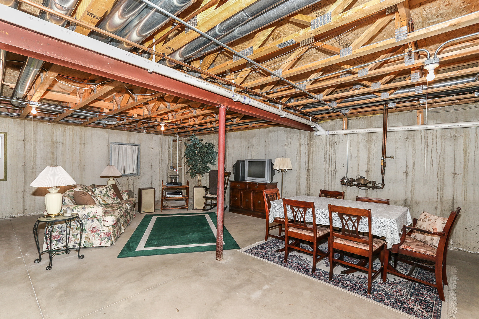 4929 Commonwealth Avenue Western Springs, IL 60558 - Photo 24 of 32 a view of a chairs and table in a patio