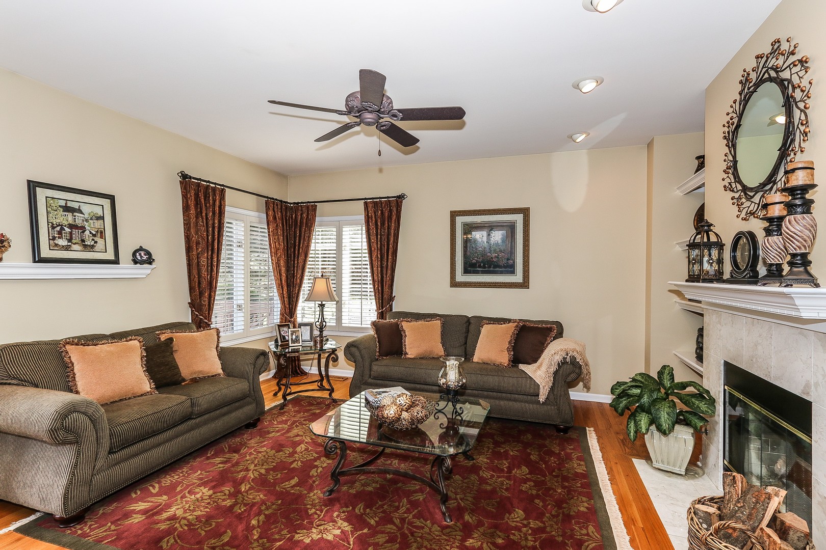 4929 Commonwealth Avenue Western Springs, IL 60558 - Photo 10 of 32 a living room with furniture and a fireplace