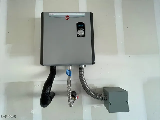 $2,450 | 4919 Olive Mesa Avenue, Las Vegas, NV 89139