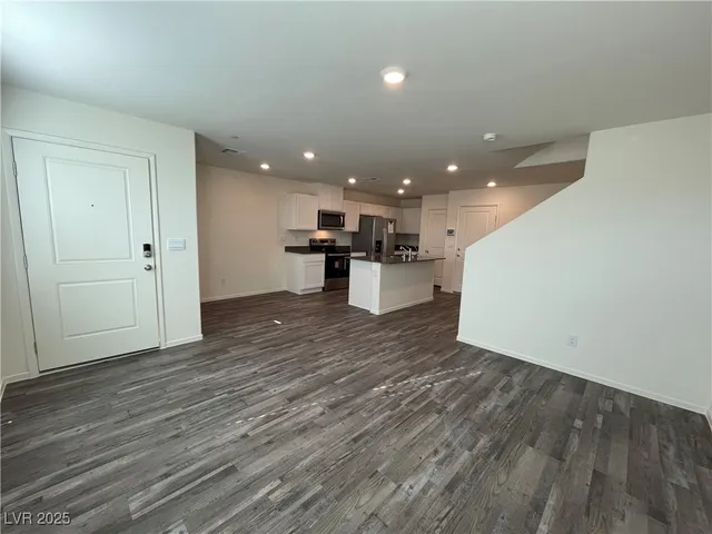 $2,450 | 4919 Olive Mesa Avenue, Las Vegas, NV 89139