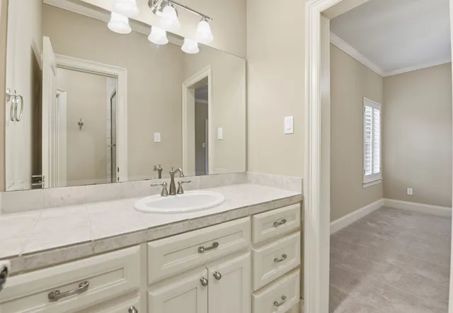 $8,800 | 30 North Palmiera Circle, The Woodlands, TX 77382