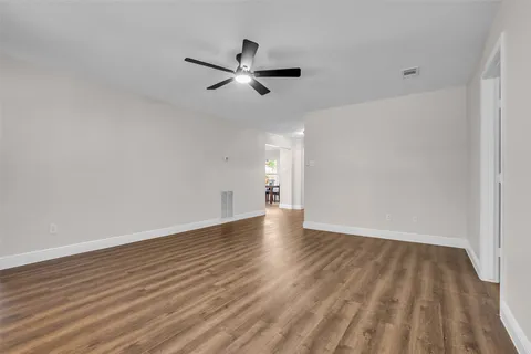 $315,000 | 5945 Sinclair Drive, Montgomery, TX 77316