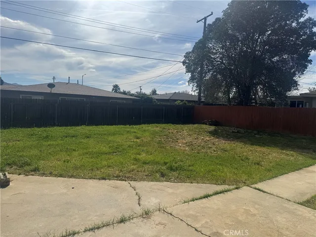 $2,100 | 2062 West Lincoln Street, Banning, CA 92220