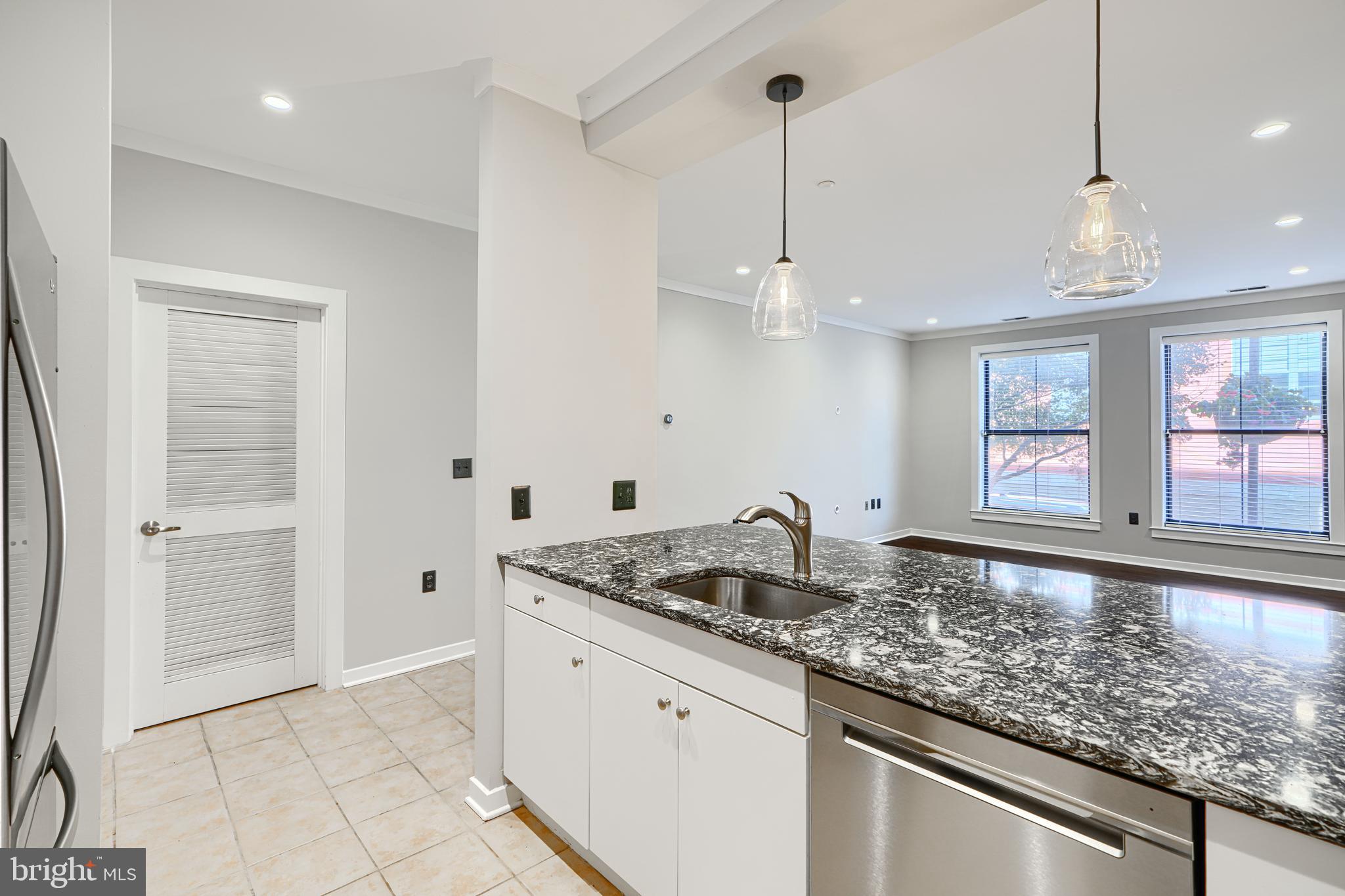 Woodberry condo near lightrail-