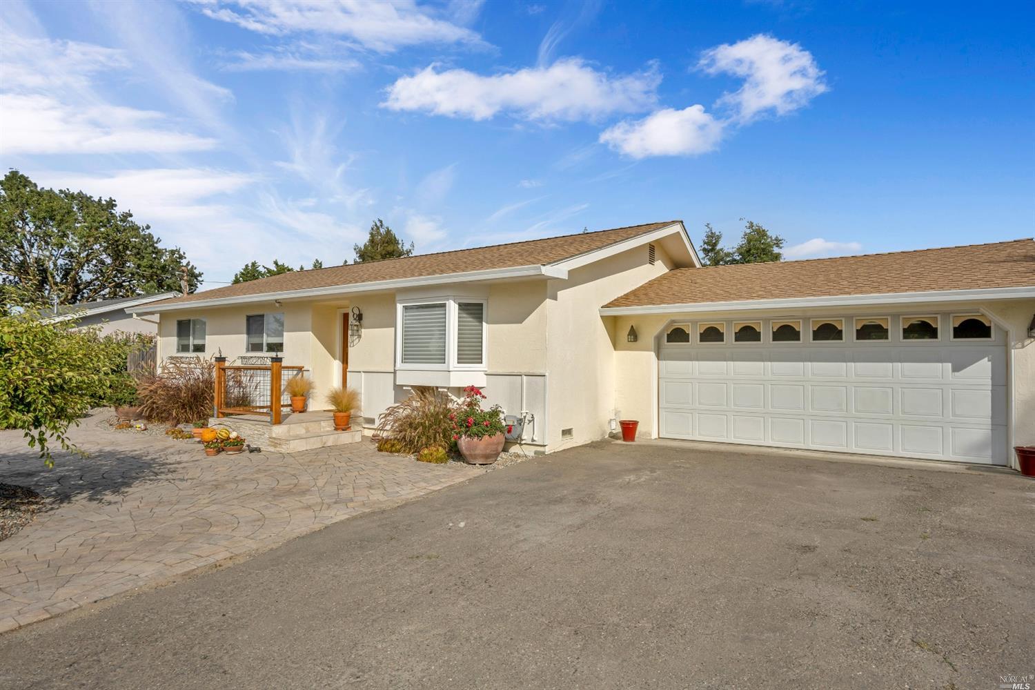 5221 Wendell Lane, Sebastopol, CA 95472 Compass